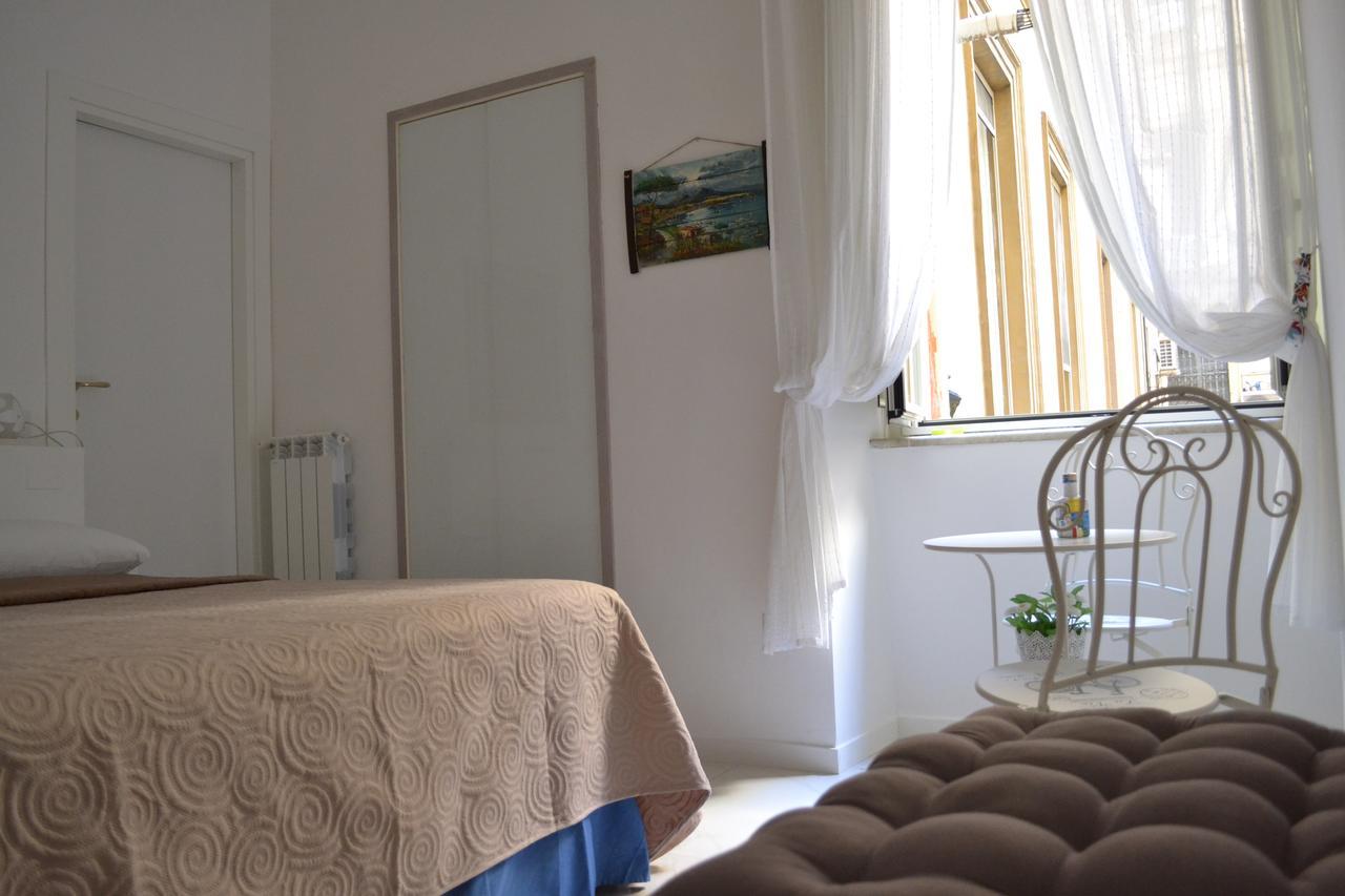 Le Stanze Di Dolly Bed and Breakfast Napels Buitenkant foto